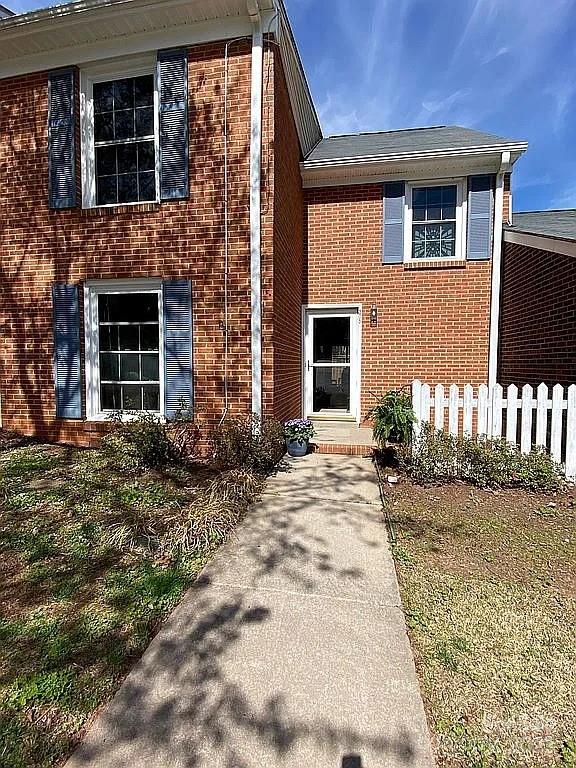305 Wenwood Circle Property Photo