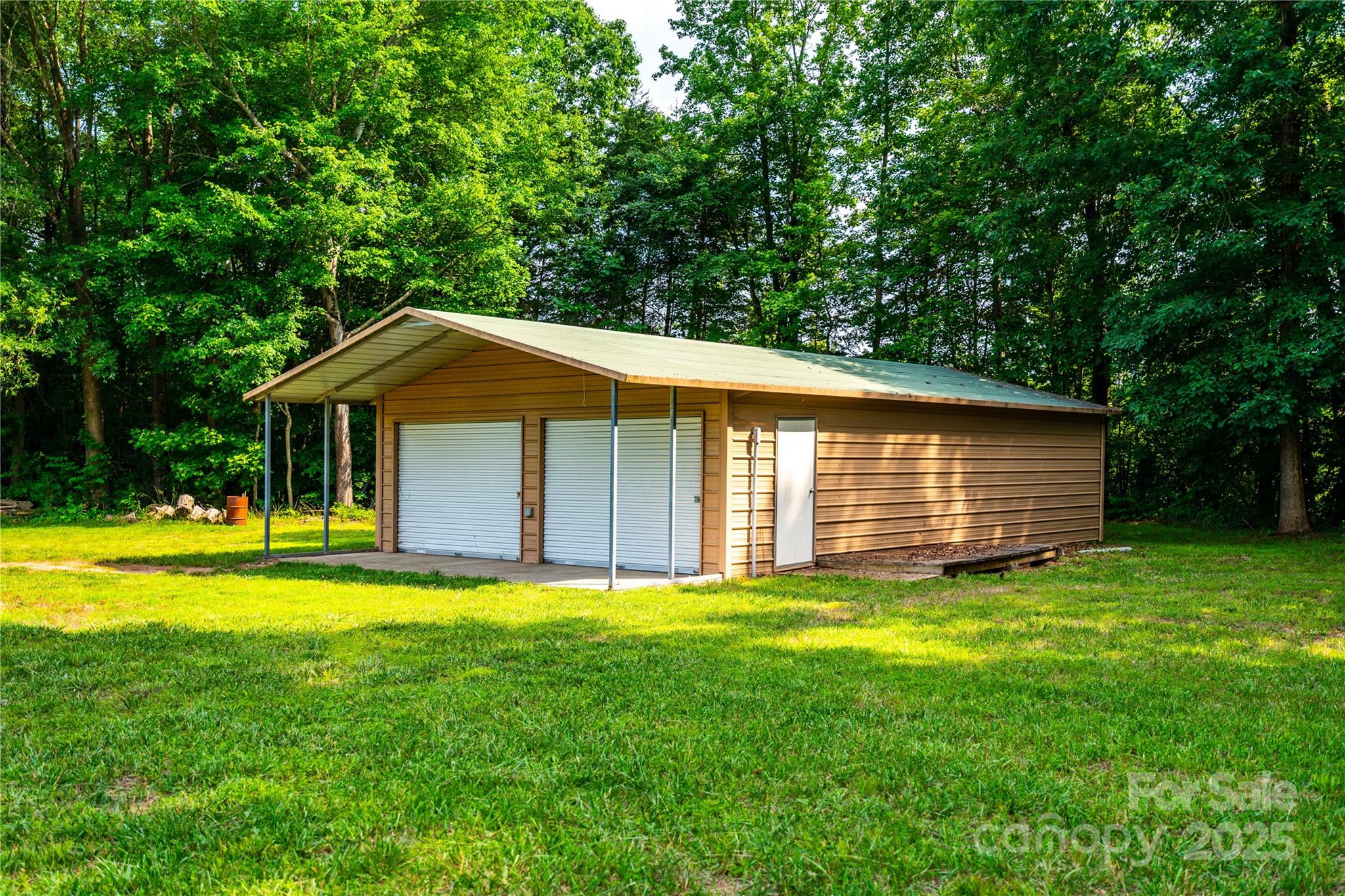 7050 Forney Hill Road Property Photo 2