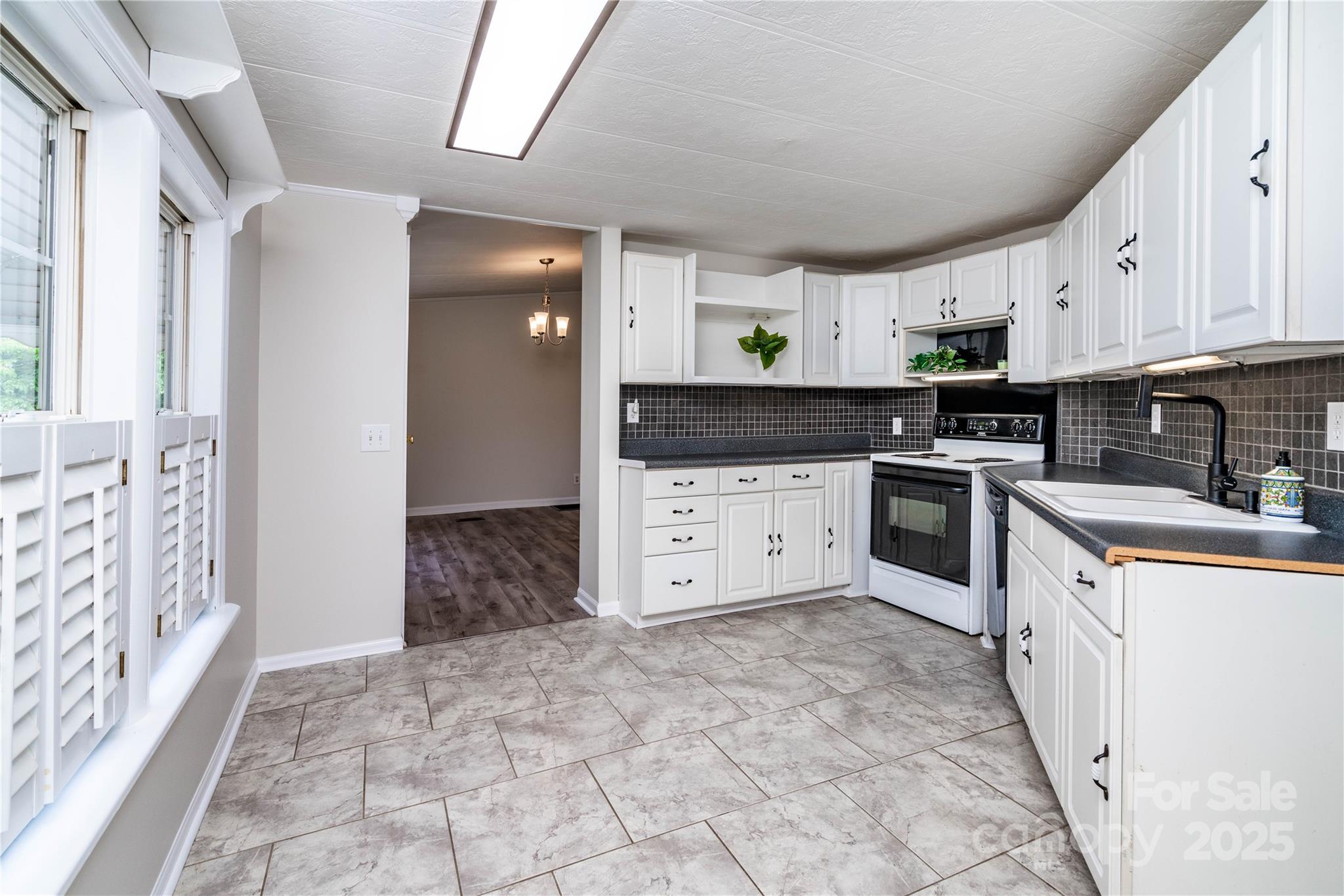 7050 Forney Hill Road Property Photo 9