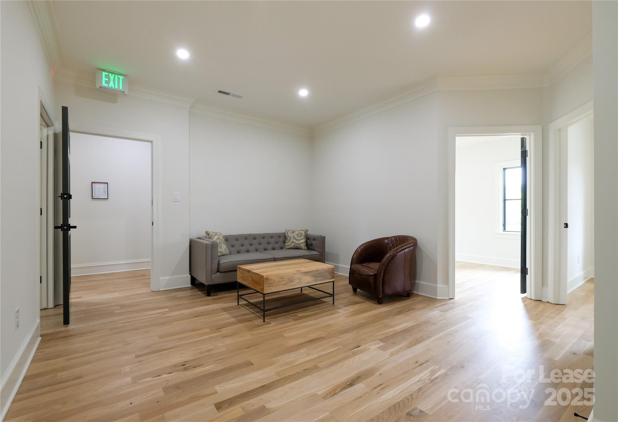 1805 East Boulevard 200 Property Photo 9