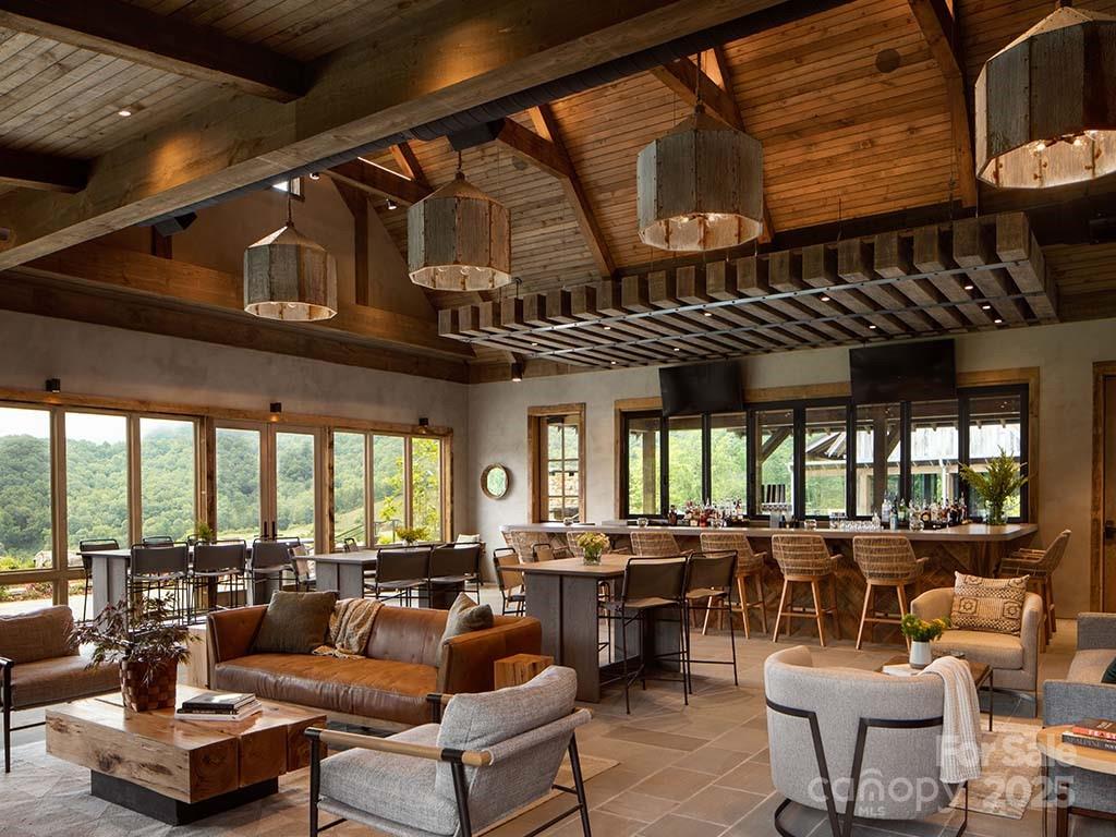 1817 E Reach Road 216 Property Photo 8