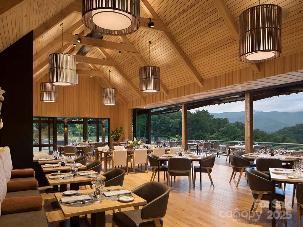 1817 E Reach Road 216 Property Photo 9