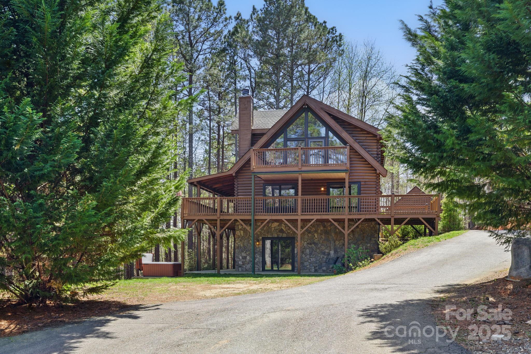 447 Hidden Lake Parkway Property Photo