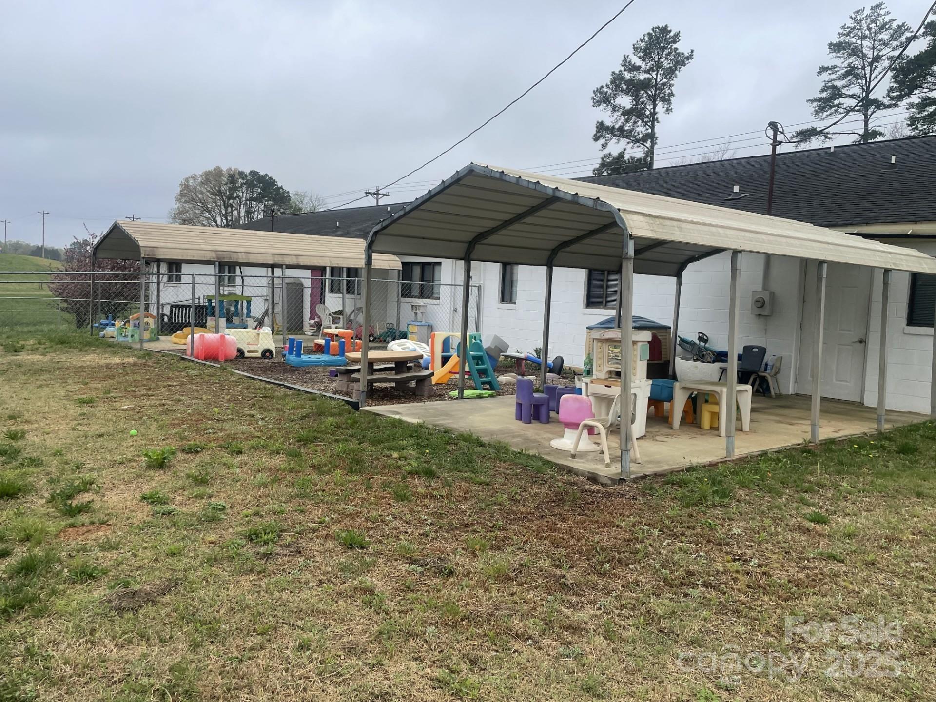 4227 Mount Pleasant Road Property Photo 3