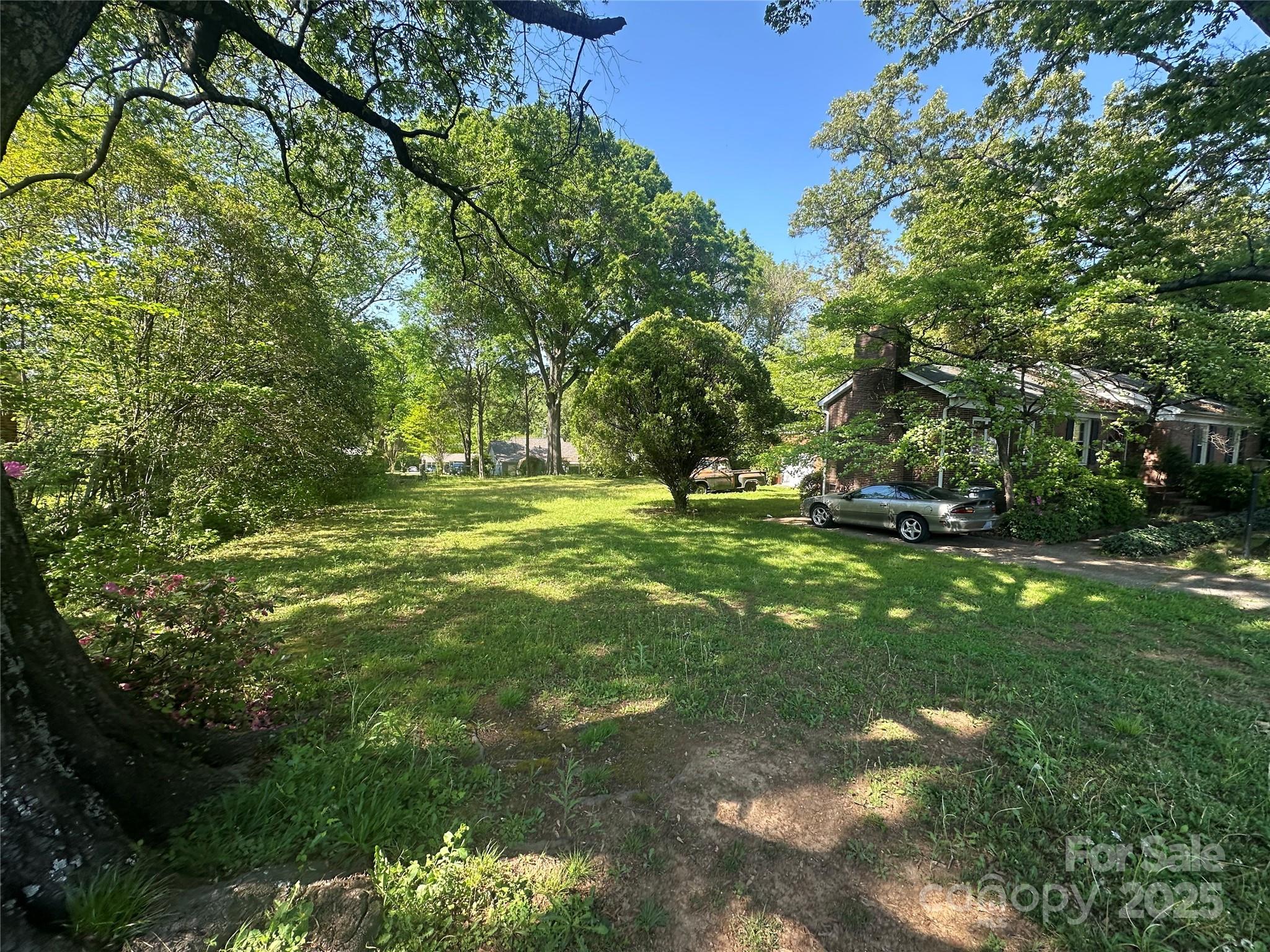 4301 The Plaza Property Photo 4