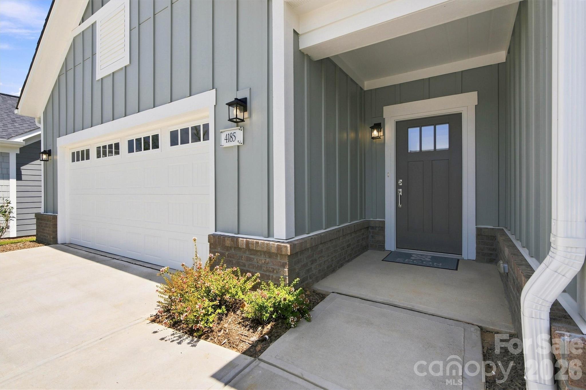 4185 Creek Bridge Circle 45 Property Photo 4