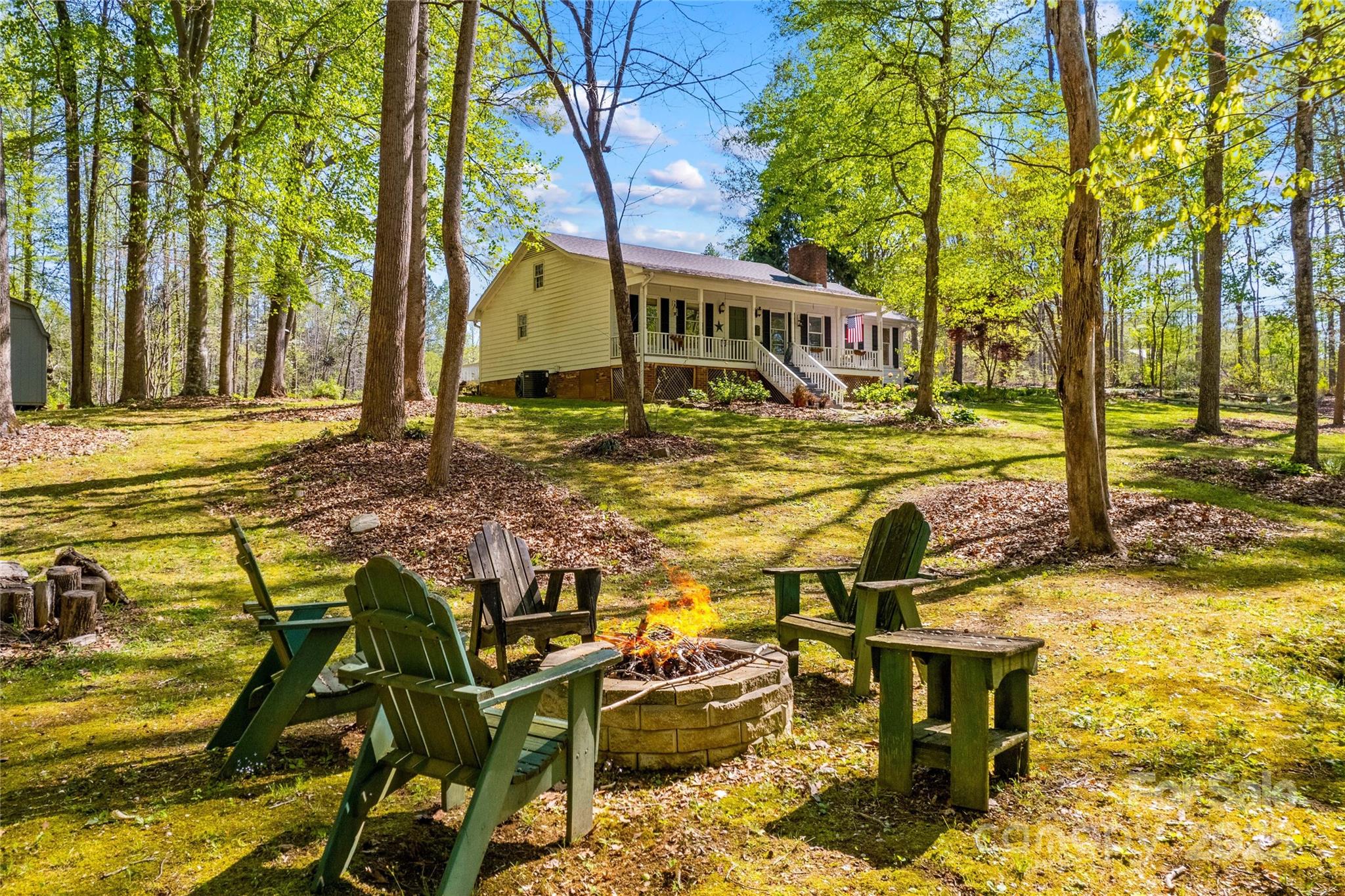 927 Smith Road Property Photo 7