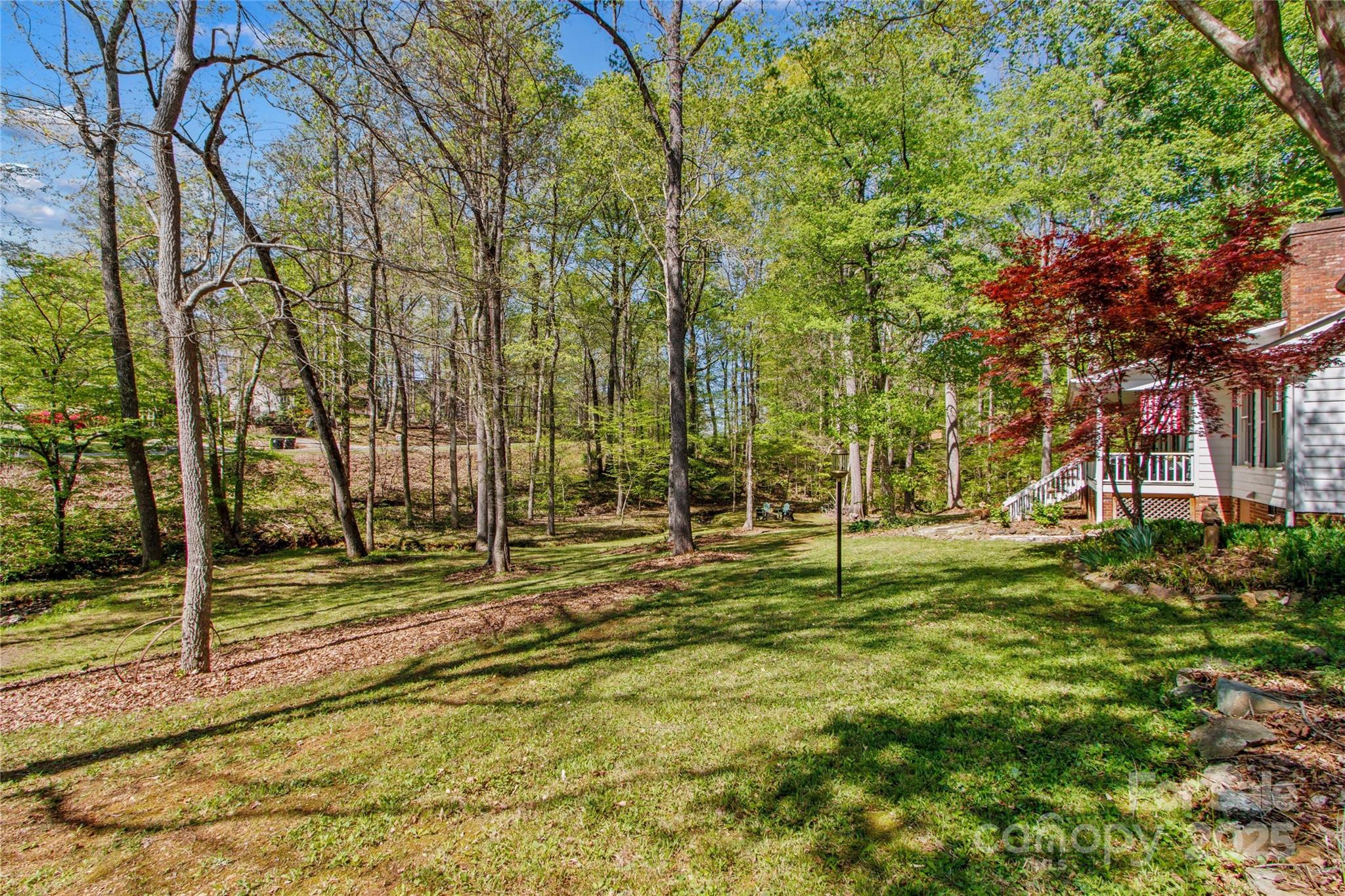 927 Smith Road Property Photo 9
