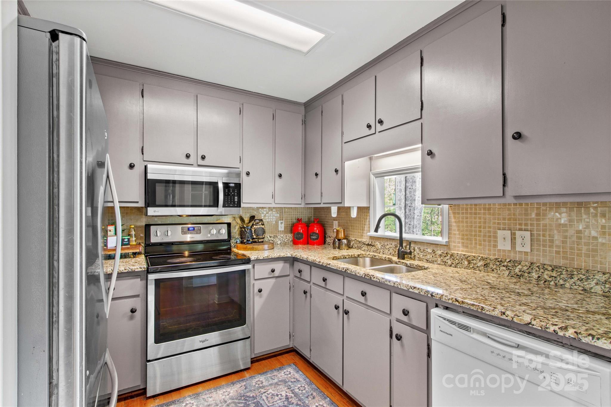 927 Smith Road Property Photo 14