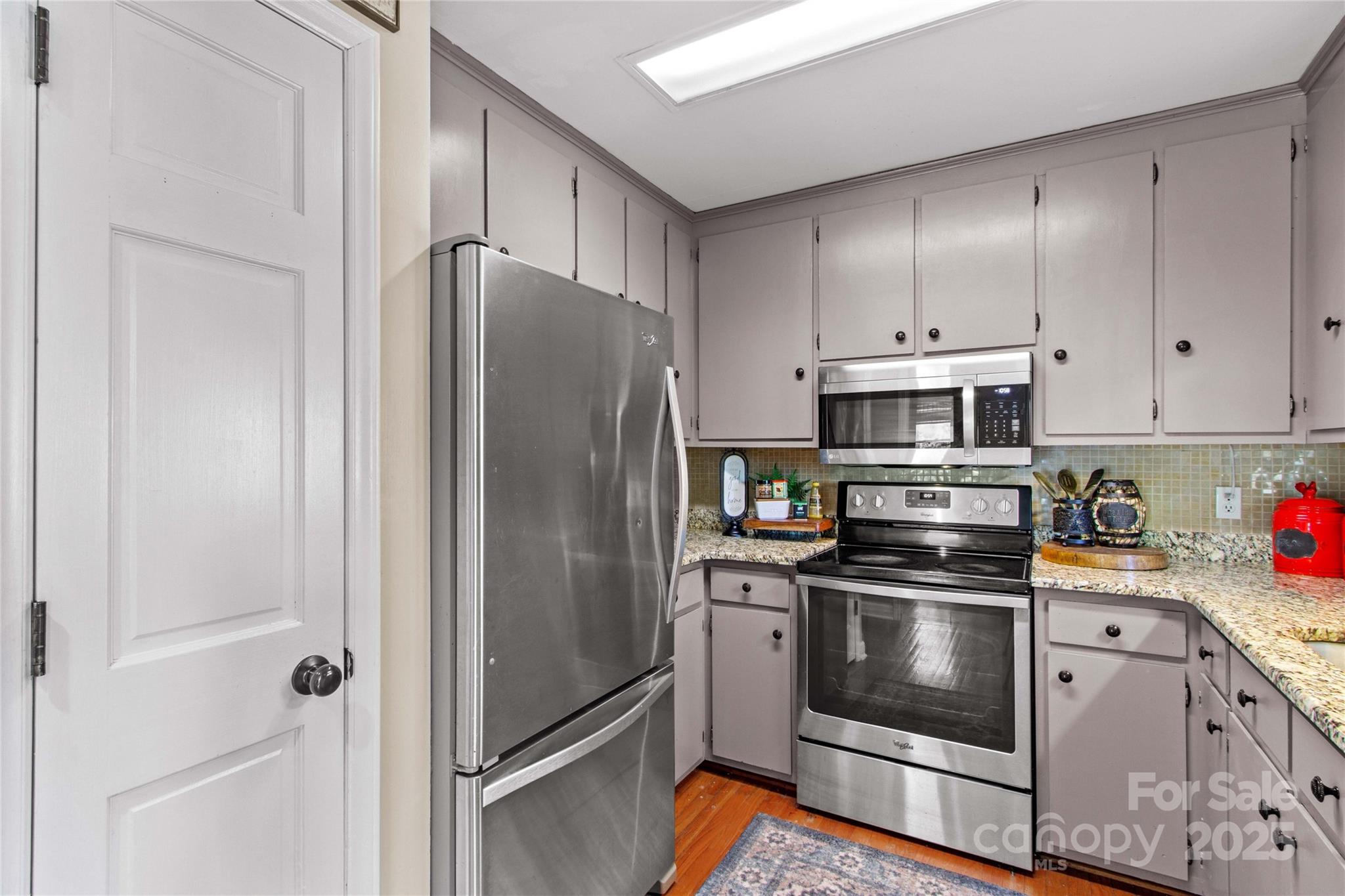 927 Smith Road Property Photo 15