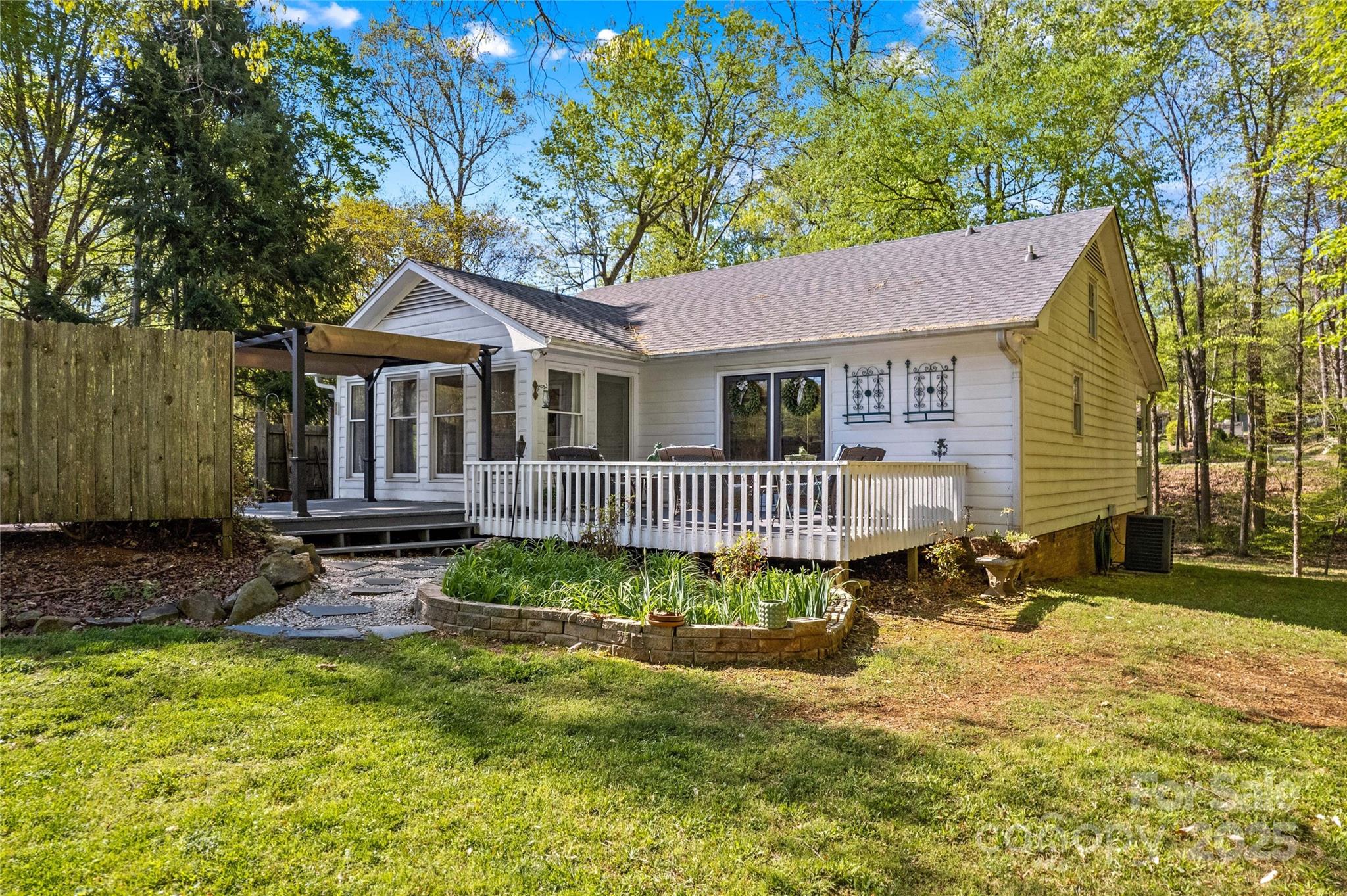 927 Smith Road Property Photo 29