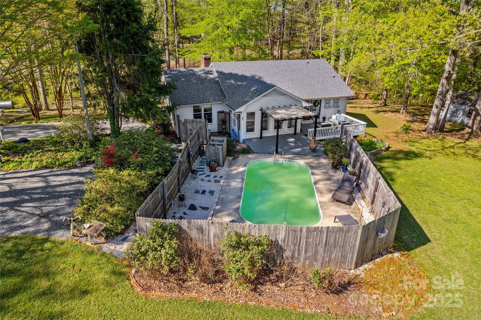927 Smith Road Property Photo 30