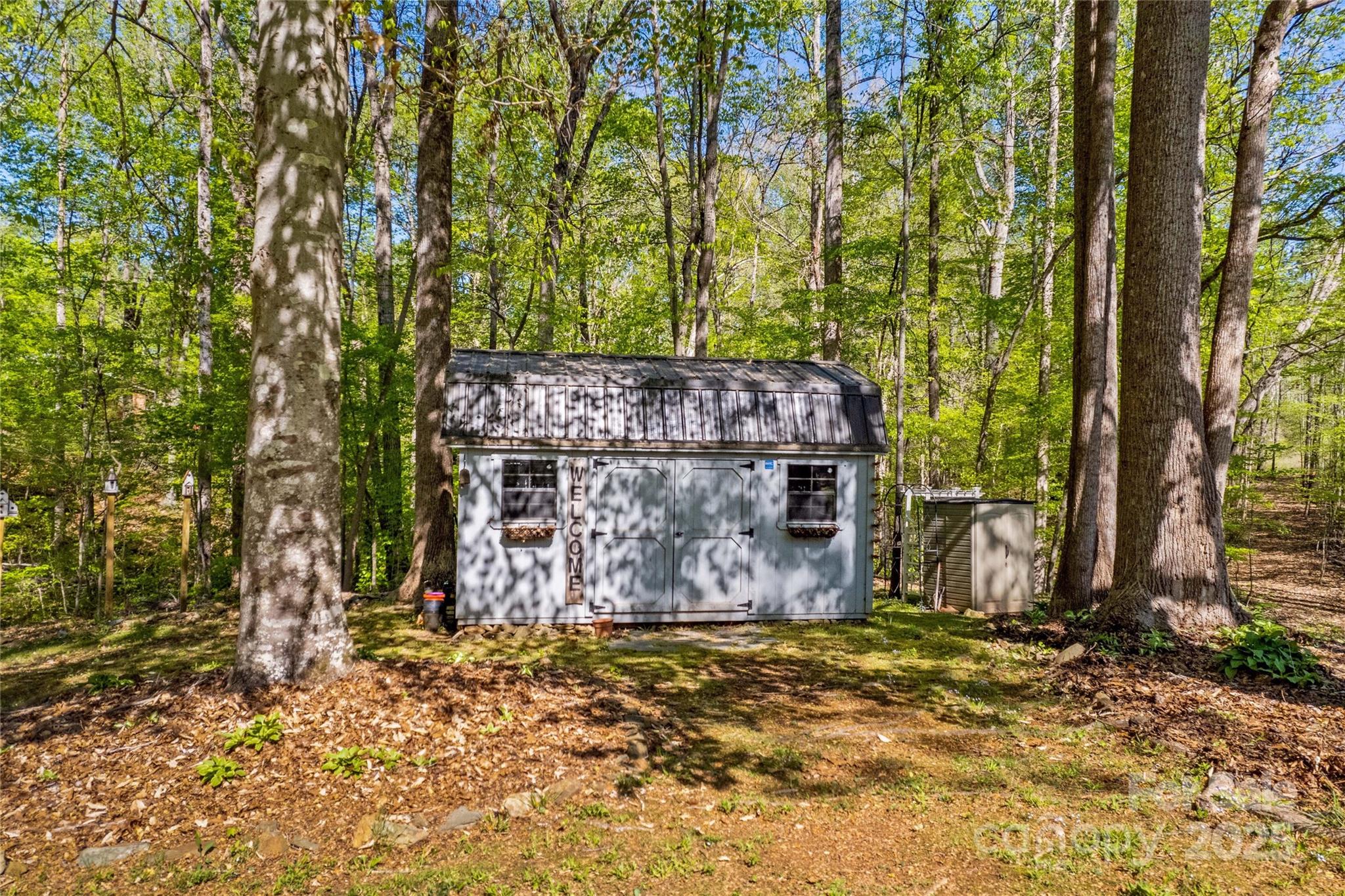 927 Smith Road Property Photo 33