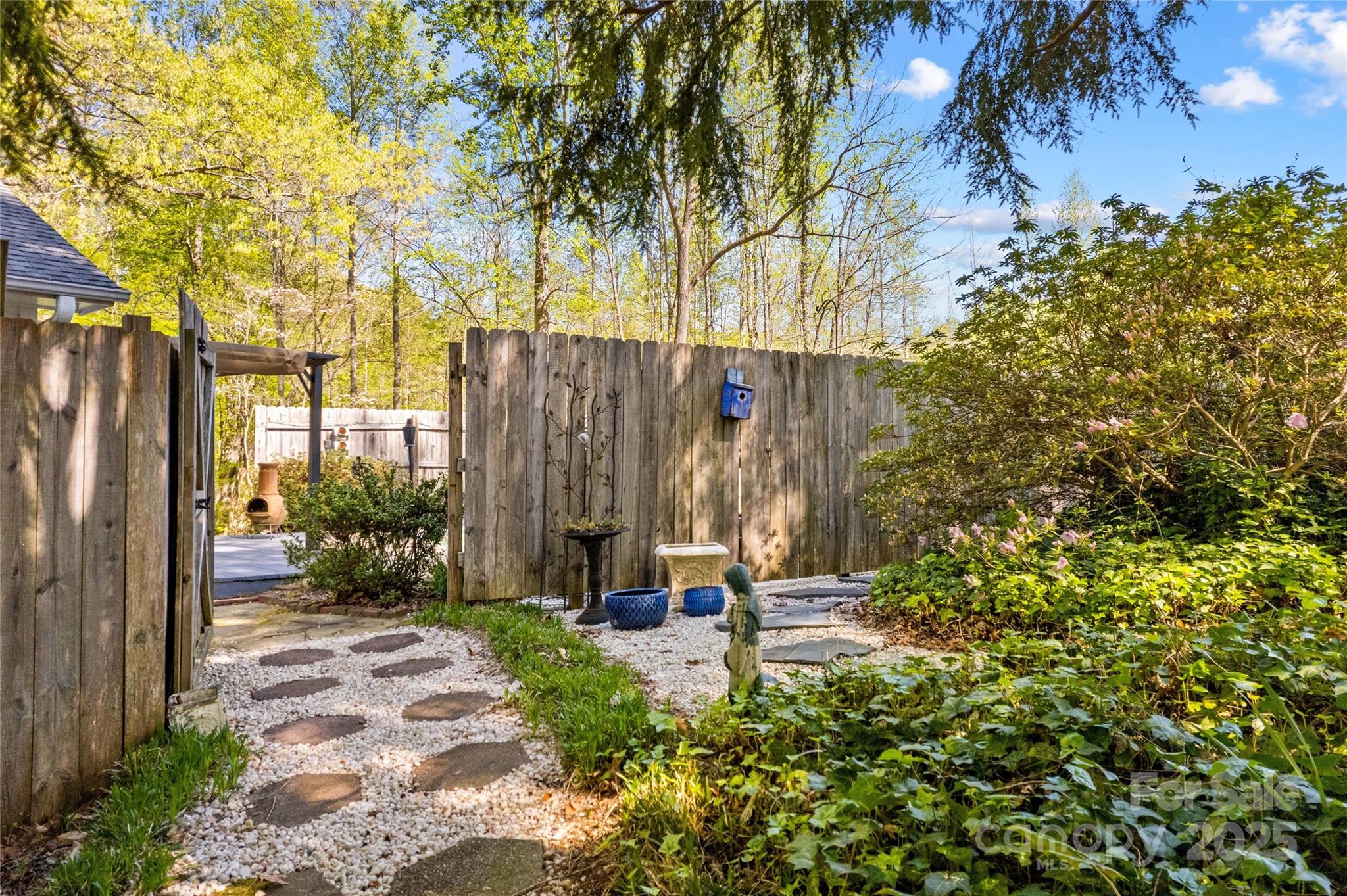 927 Smith Road Property Photo 41