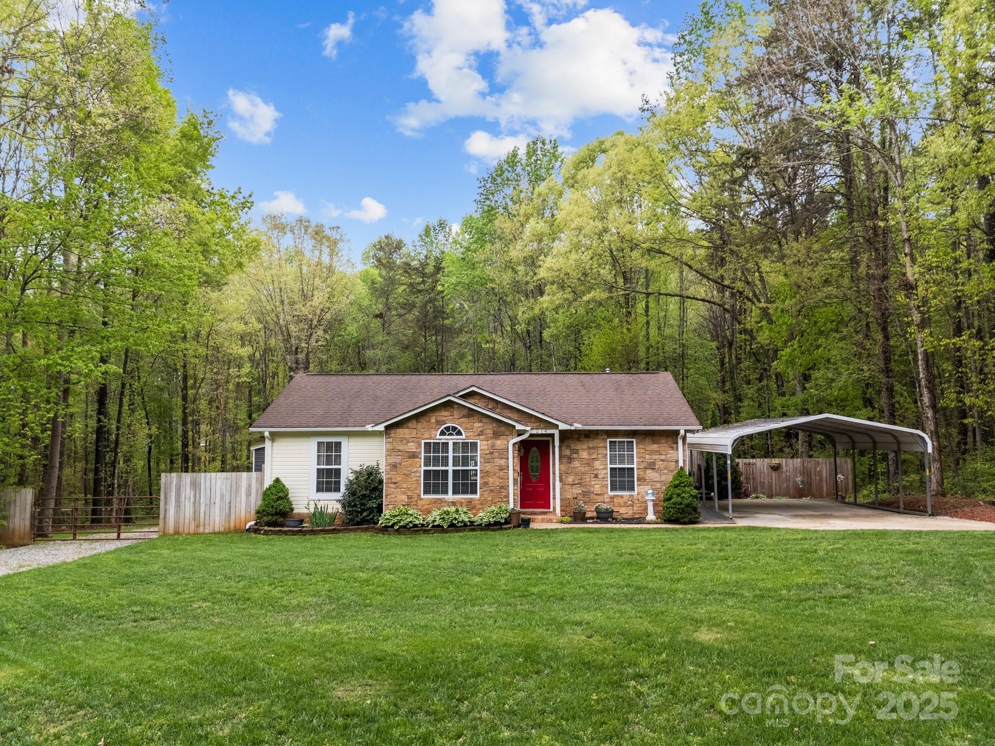 214 Creek View Road Property Photo 1