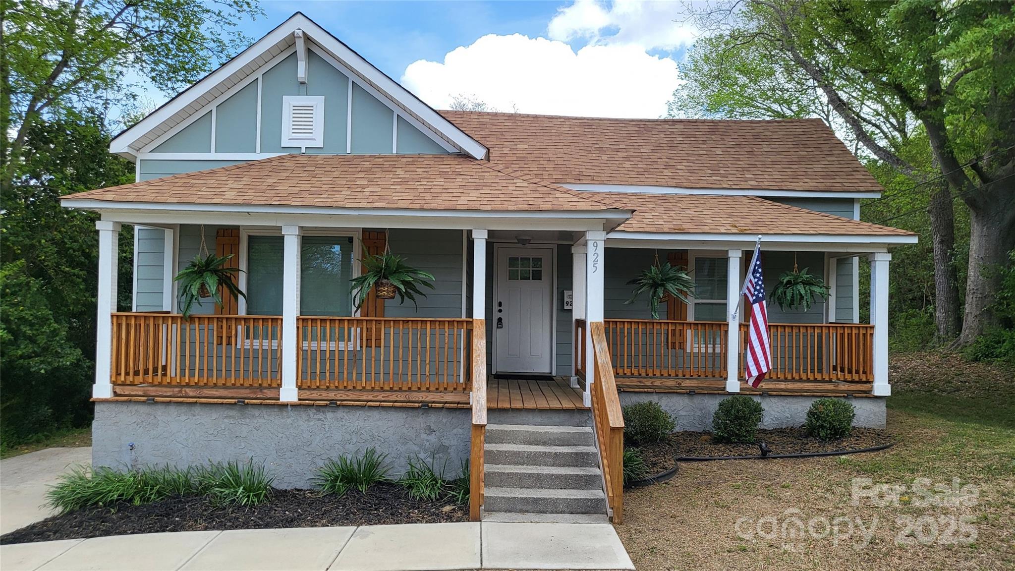 925 14th Street Property Photo