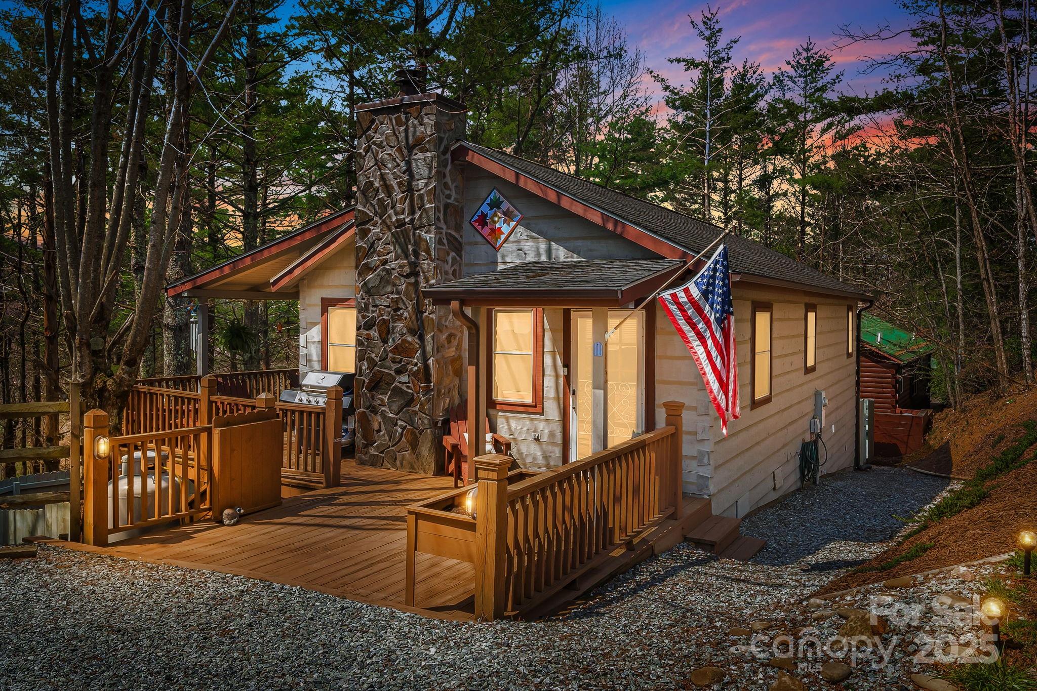 112 Mountain Ivy Lane Property Photo