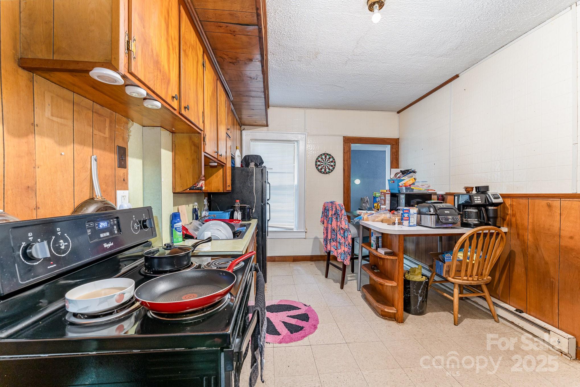 604 Wentworth Street Property Photo 7
