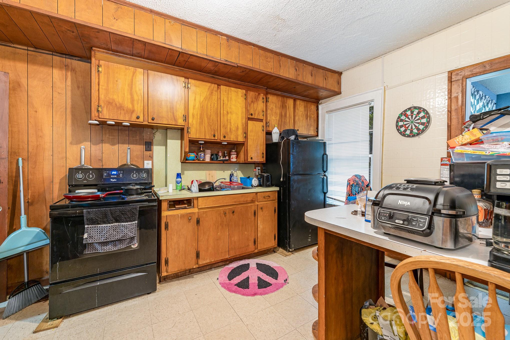 604 Wentworth Street Property Photo 8