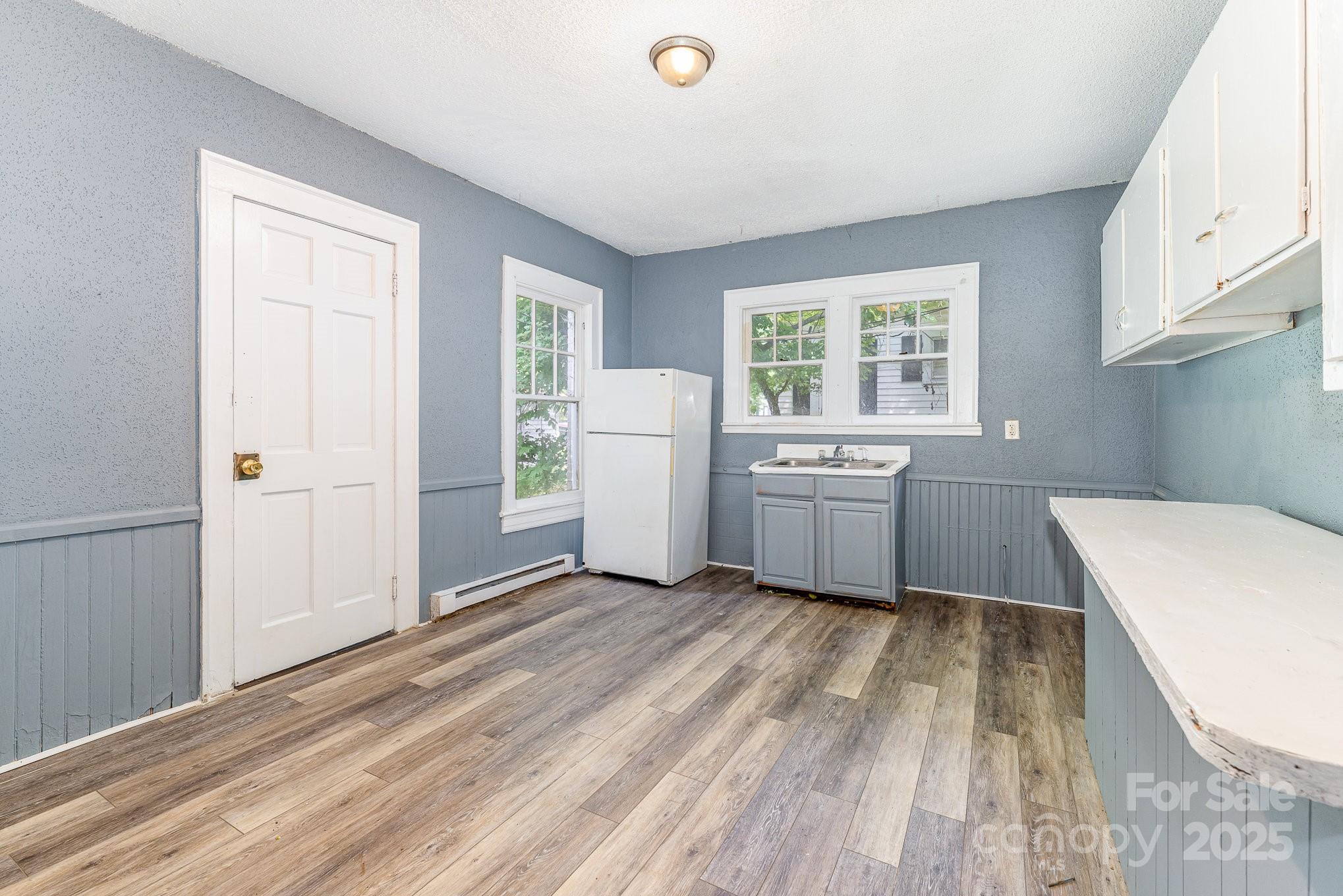 604 Wentworth Street Property Photo 9