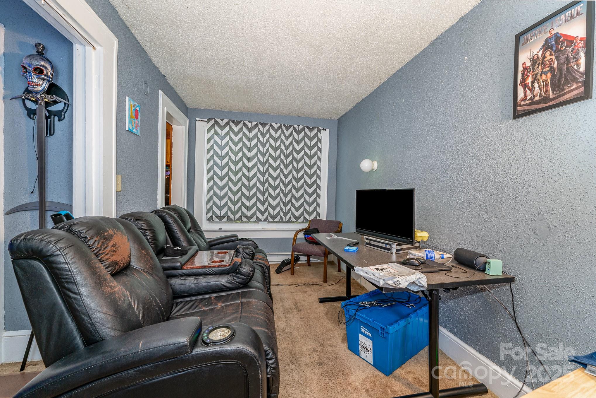 604 Wentworth Street Property Photo 11