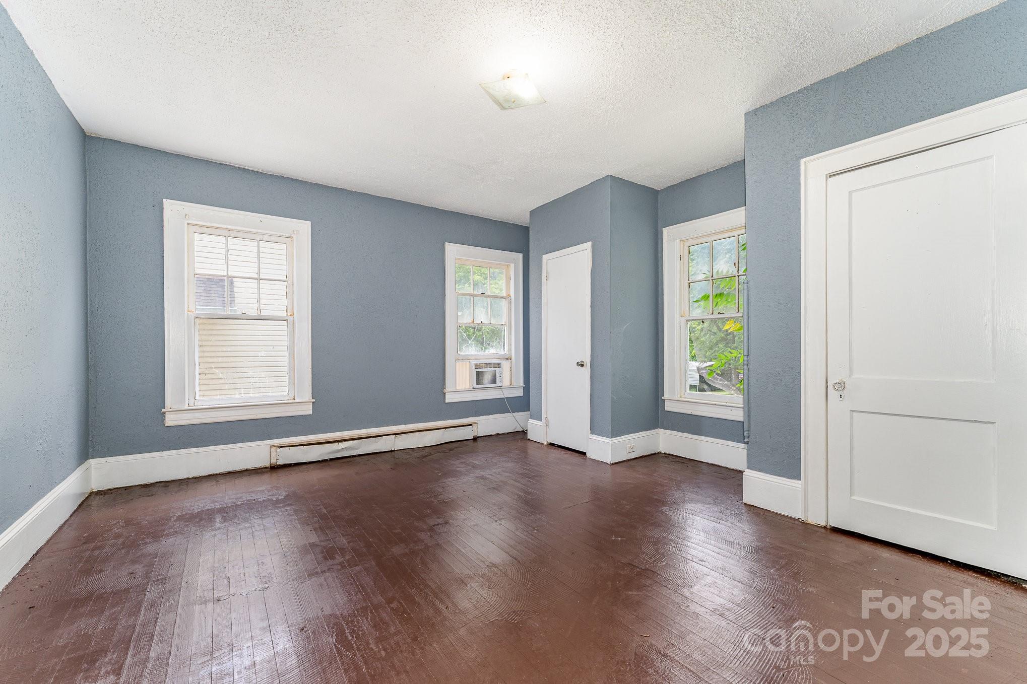 604 Wentworth Street Property Photo 15