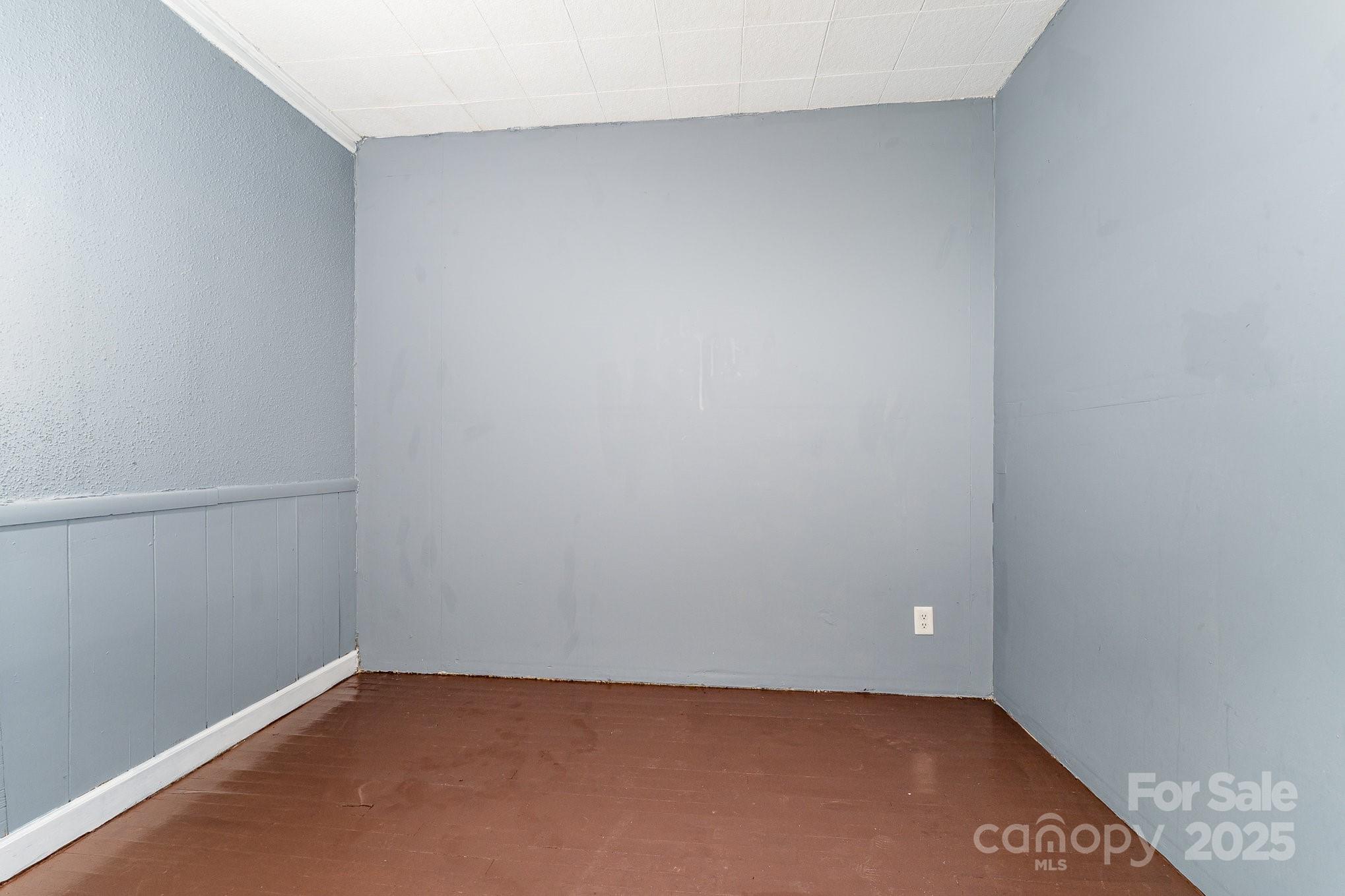 604 Wentworth Street Property Photo 17