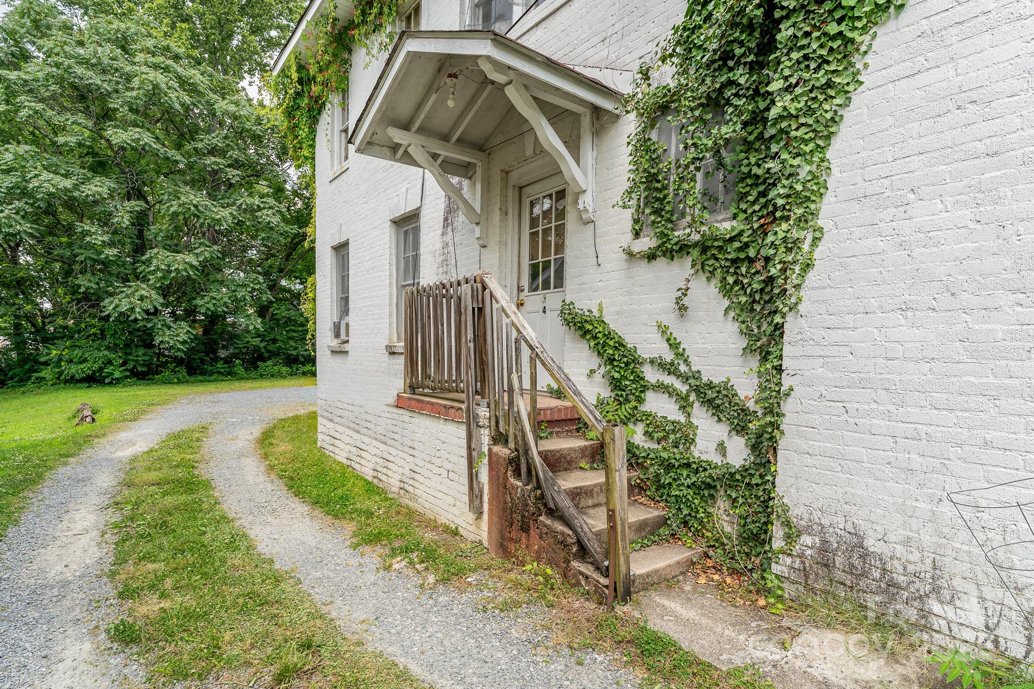 604 Wentworth Street Property Photo 28