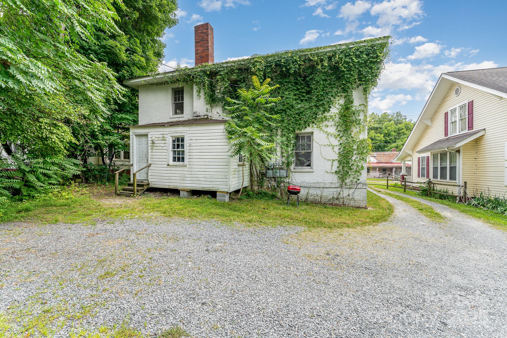 604 Wentworth Street Property Photo 29