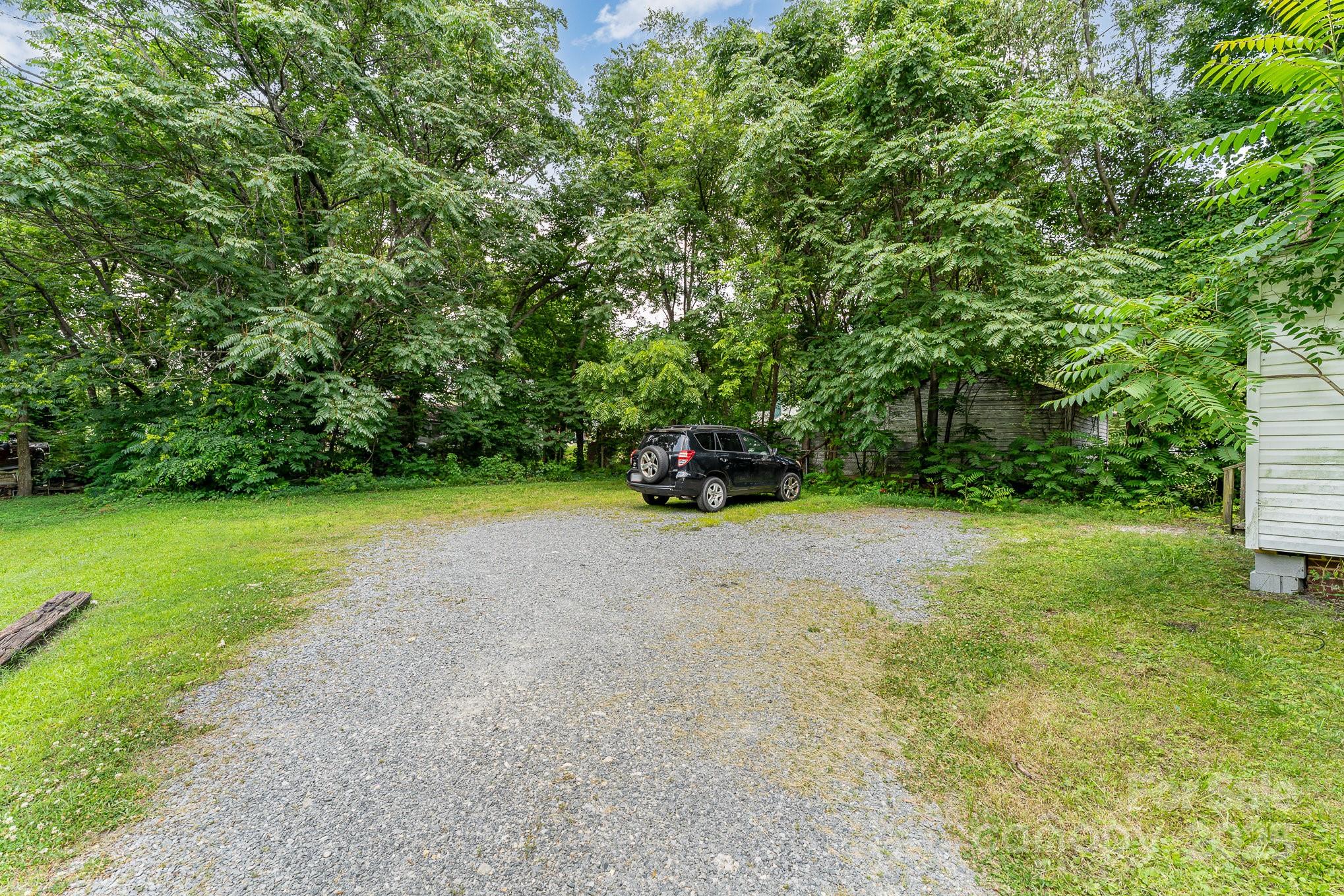 604 Wentworth Street Property Photo 30