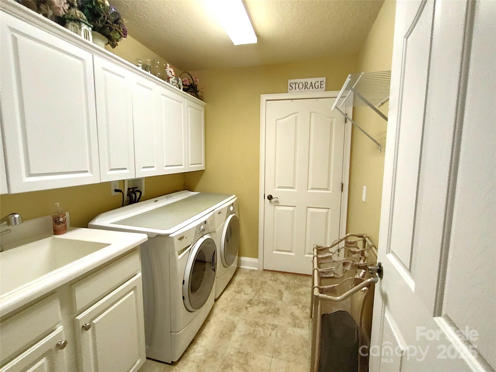 811 Wynnshire Drive A Property Photo 24