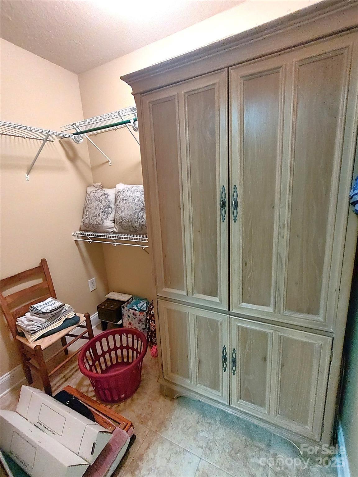 811 Wynnshire Drive A Property Photo 26