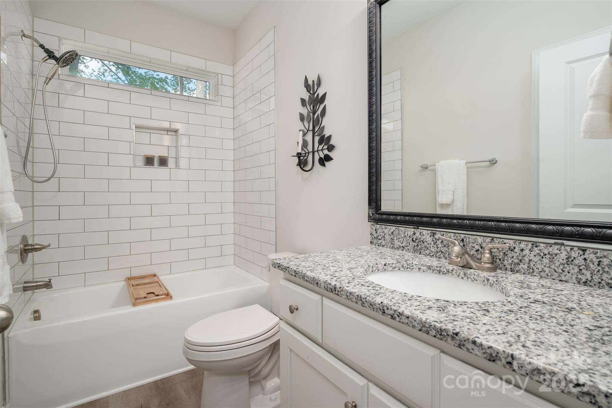 8209 Bella Vista Court Property Photo 28