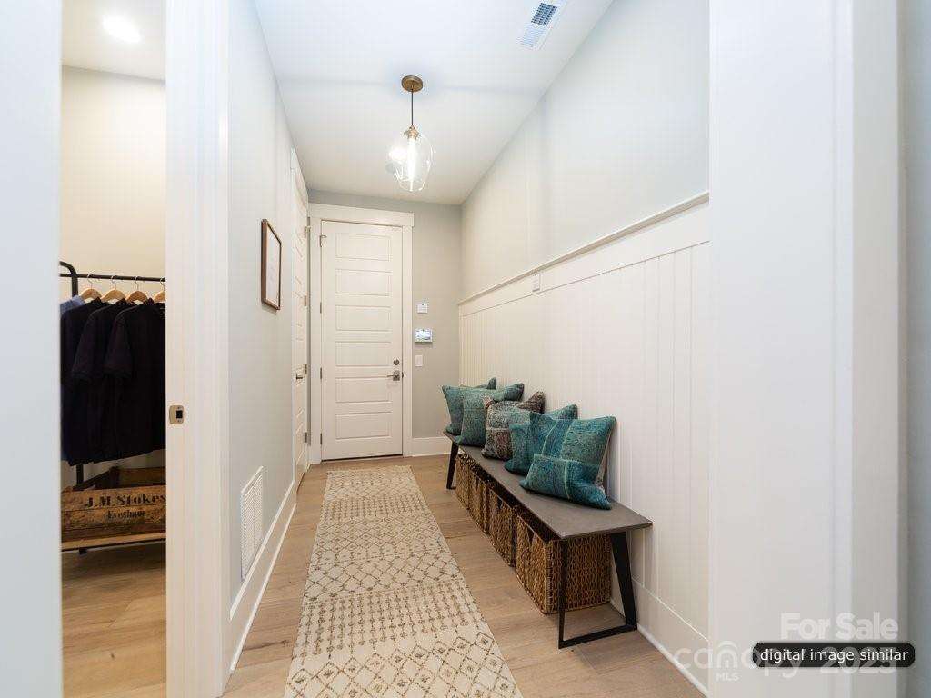 8805 Wingard Drive Property Photo 8