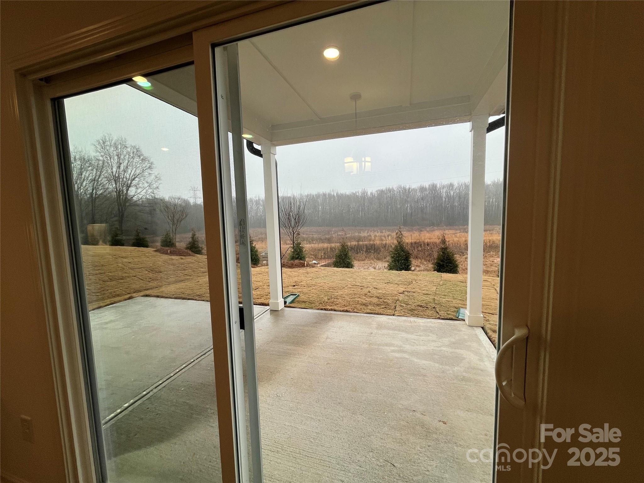 391 Lancashire Court Property Photo 7