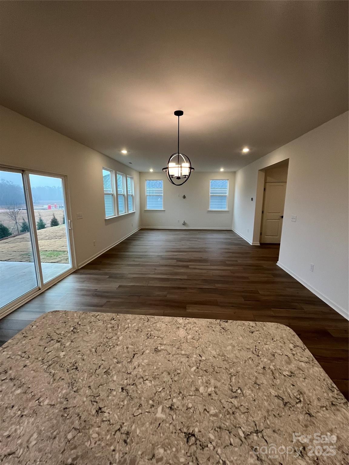 391 Lancashire Court Property Photo 8