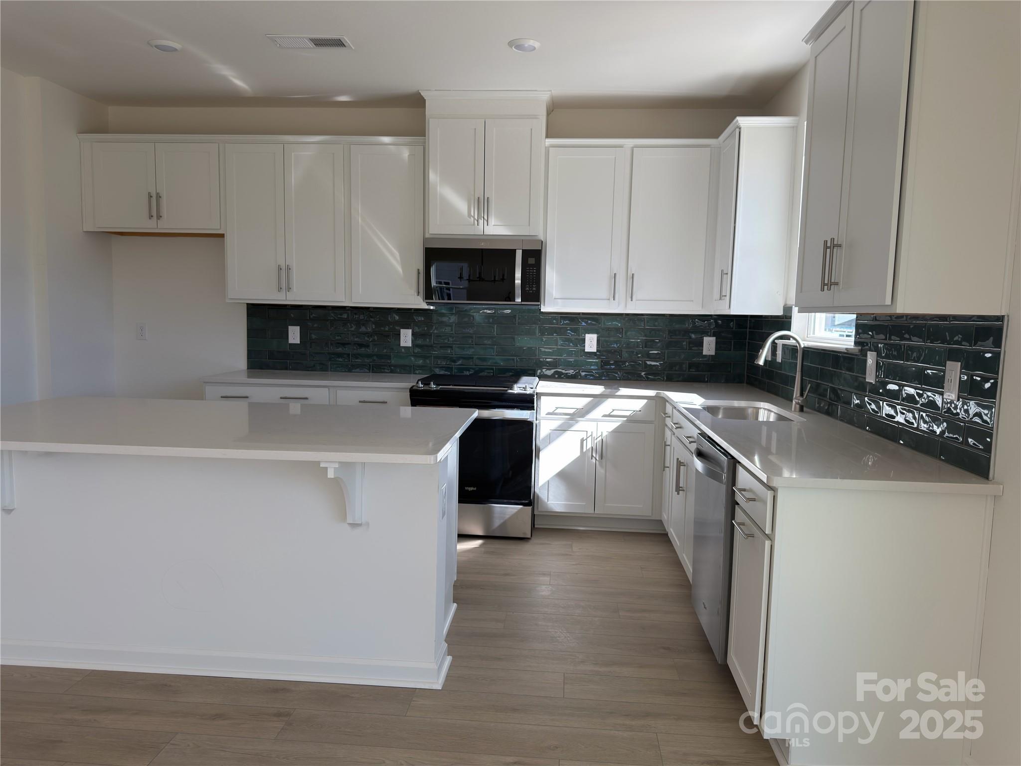 391 Lancashire Court Property Photo 14