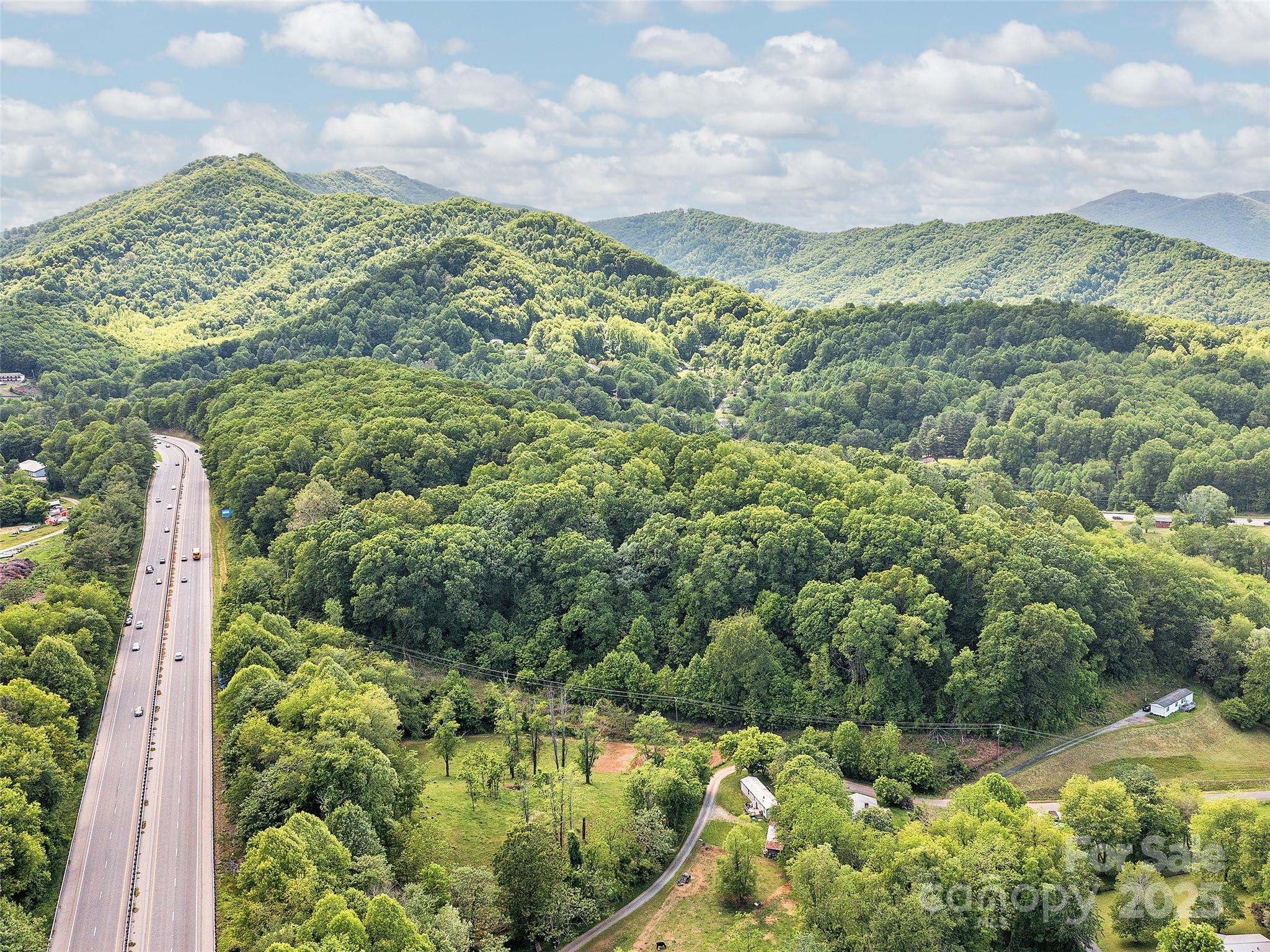 000 Great Smoky Mountain Expressway Property Photo 18