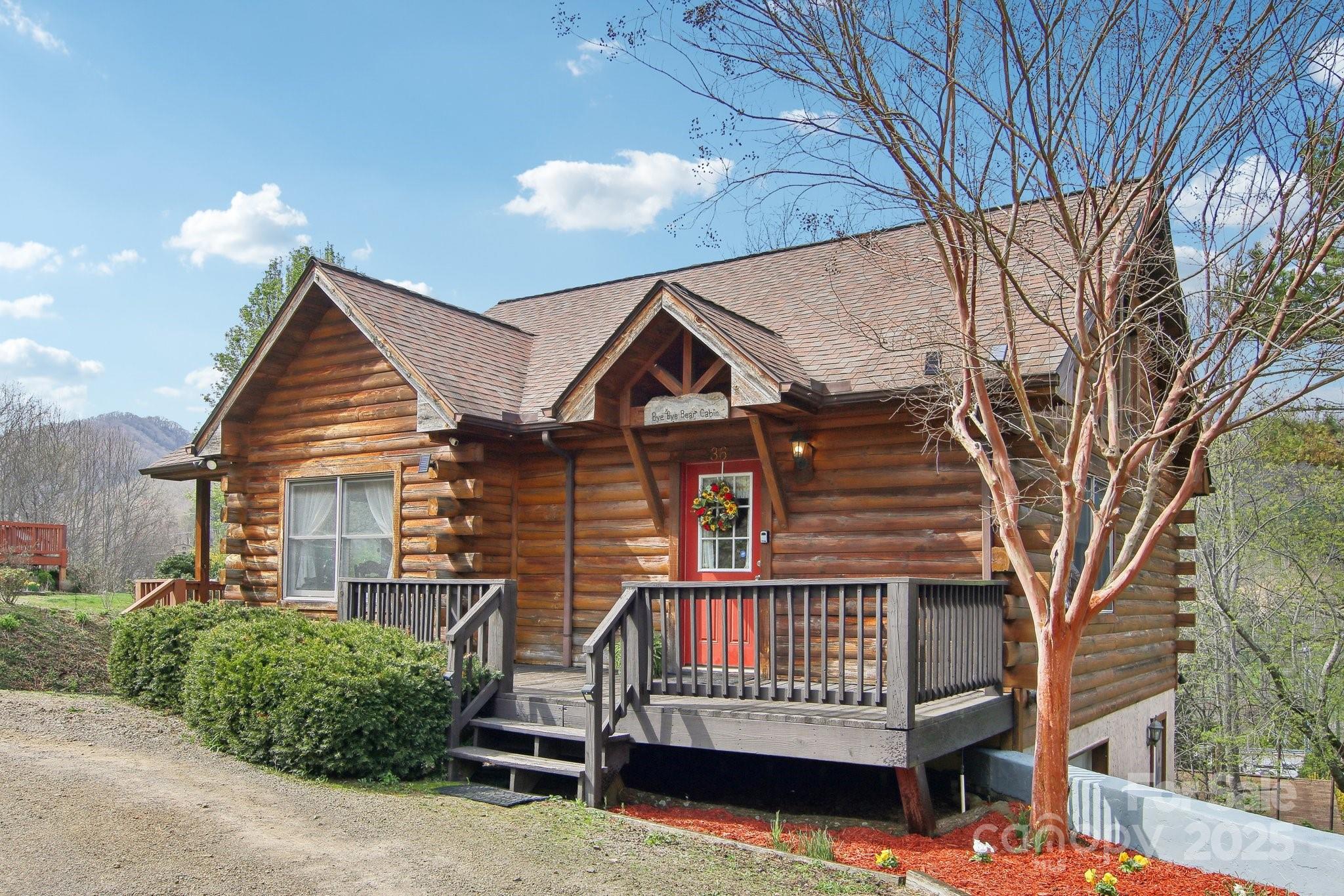 36 Cheyenne Court Property Photo