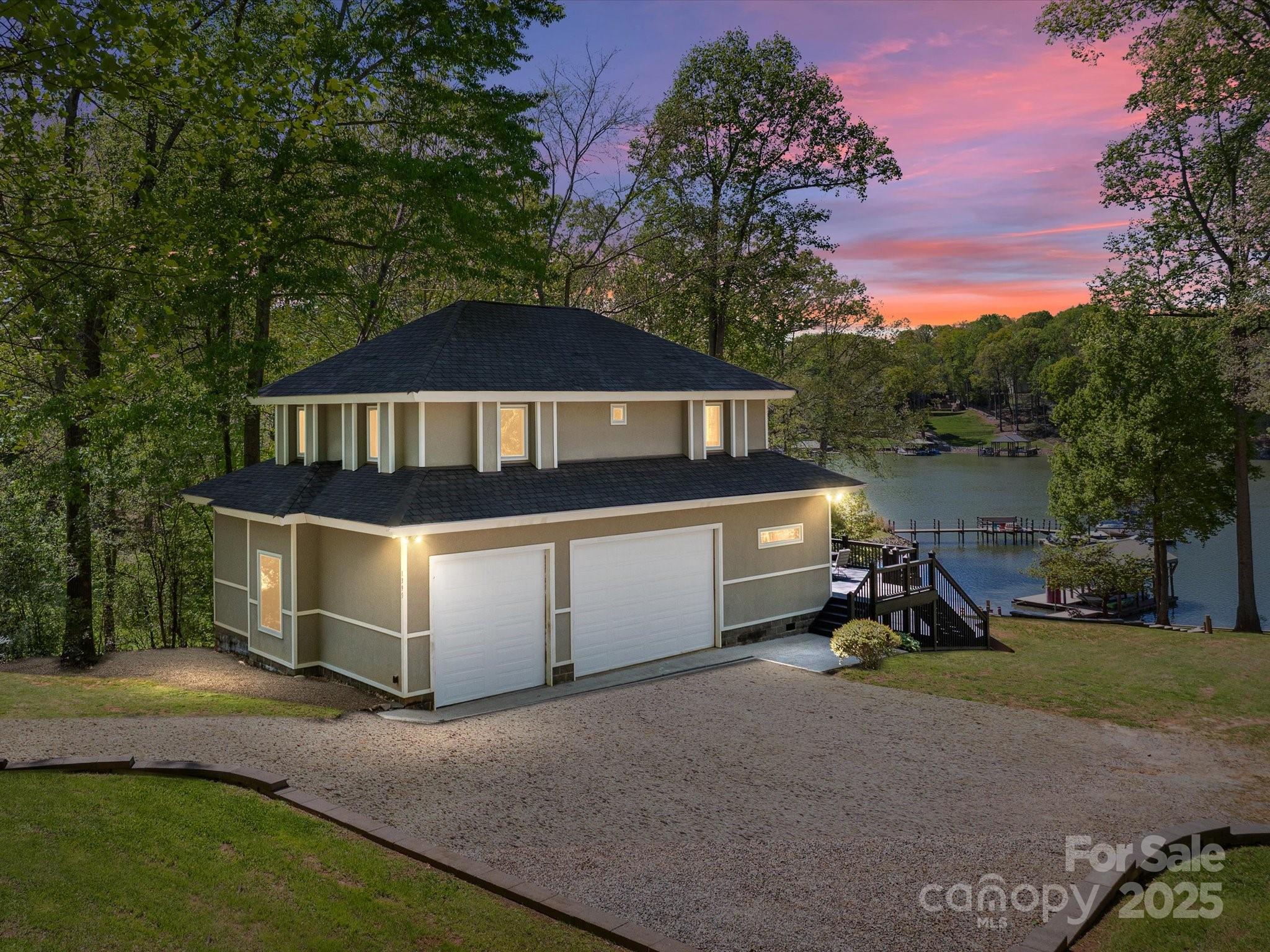 1395 Roundstone Road Property Photo