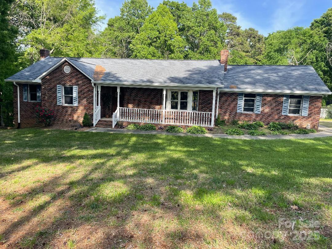 1300 Irish Potato Road Property Photo 3