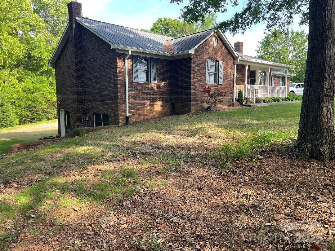 1300 Irish Potato Road Property Photo 5