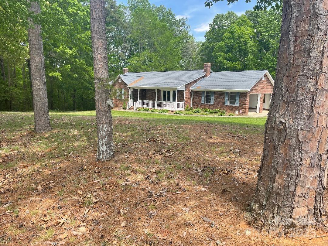 1300 Irish Potato Road Property Photo 6