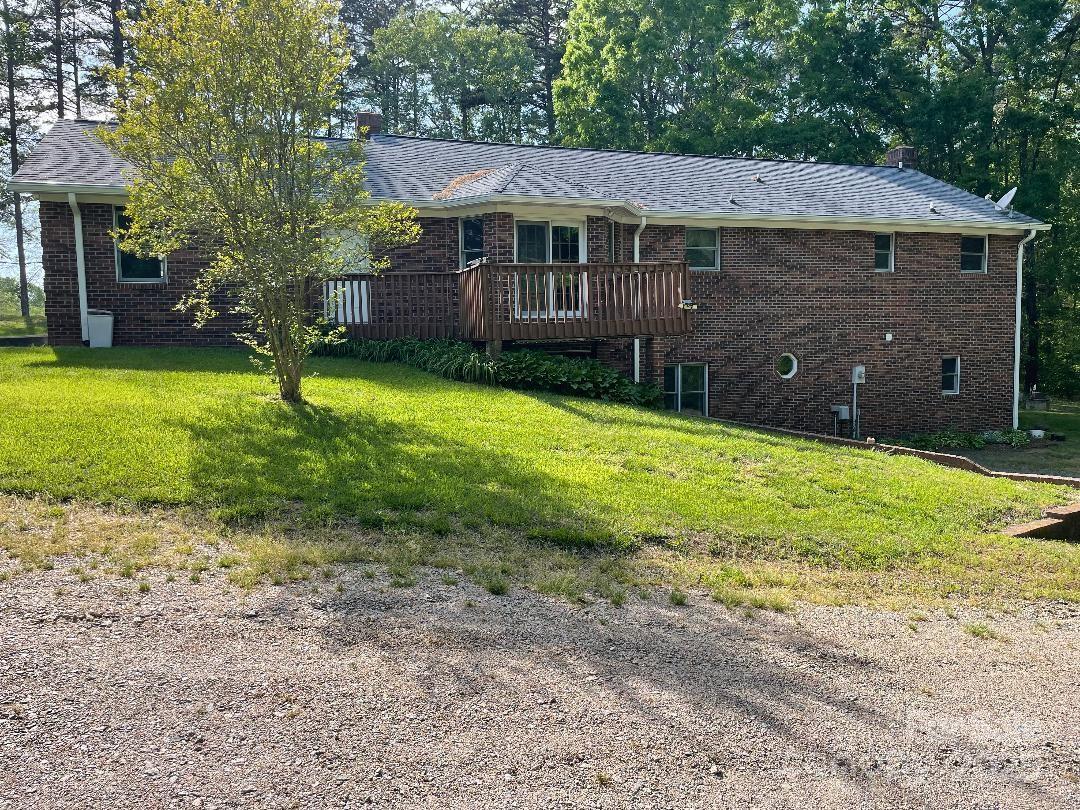 1300 Irish Potato Road Property Photo 8