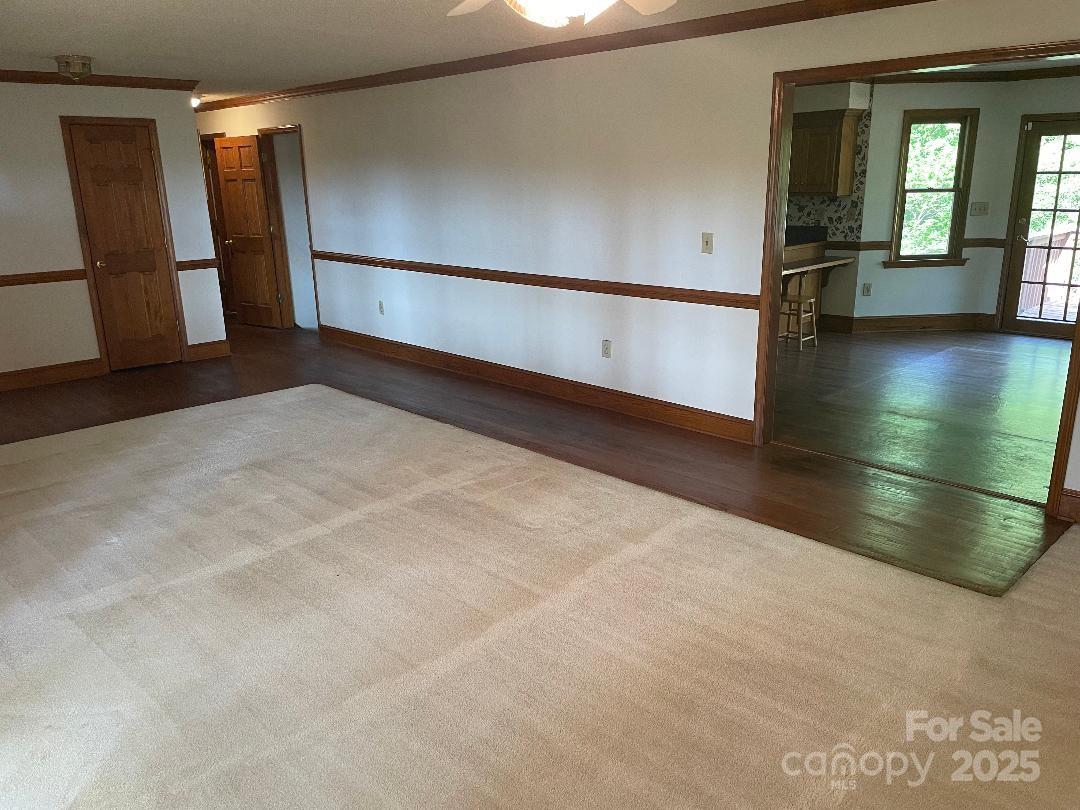 1300 Irish Potato Road Property Photo 12