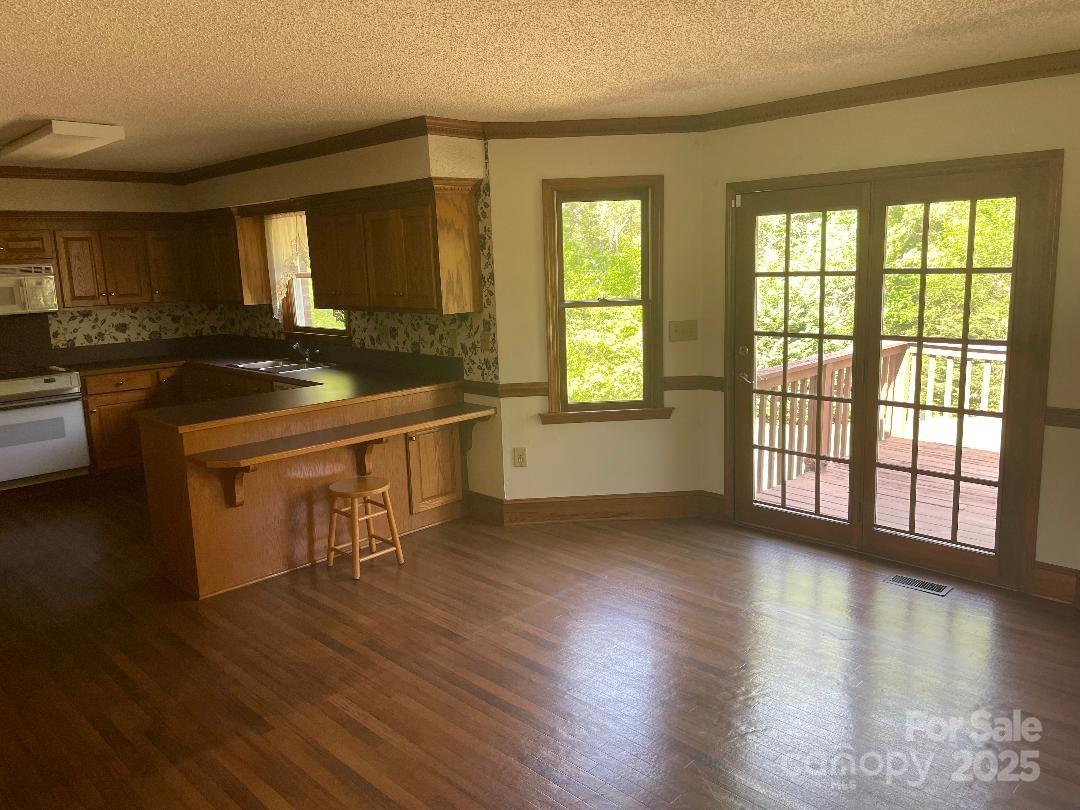 1300 Irish Potato Road Property Photo 14