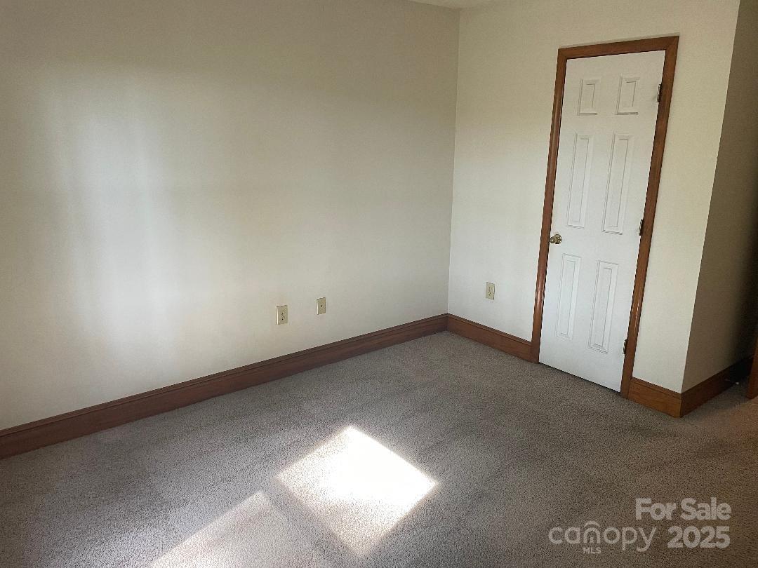 1300 Irish Potato Road Property Photo 18