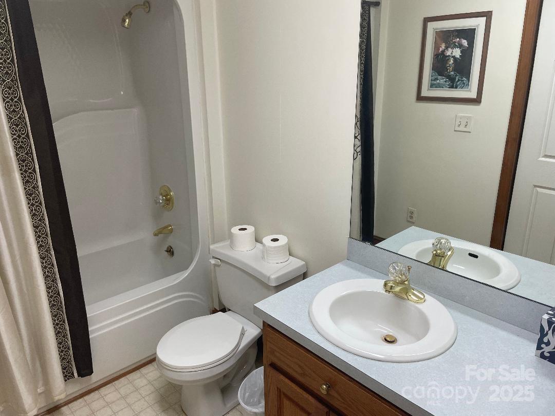 1300 Irish Potato Road Property Photo 20