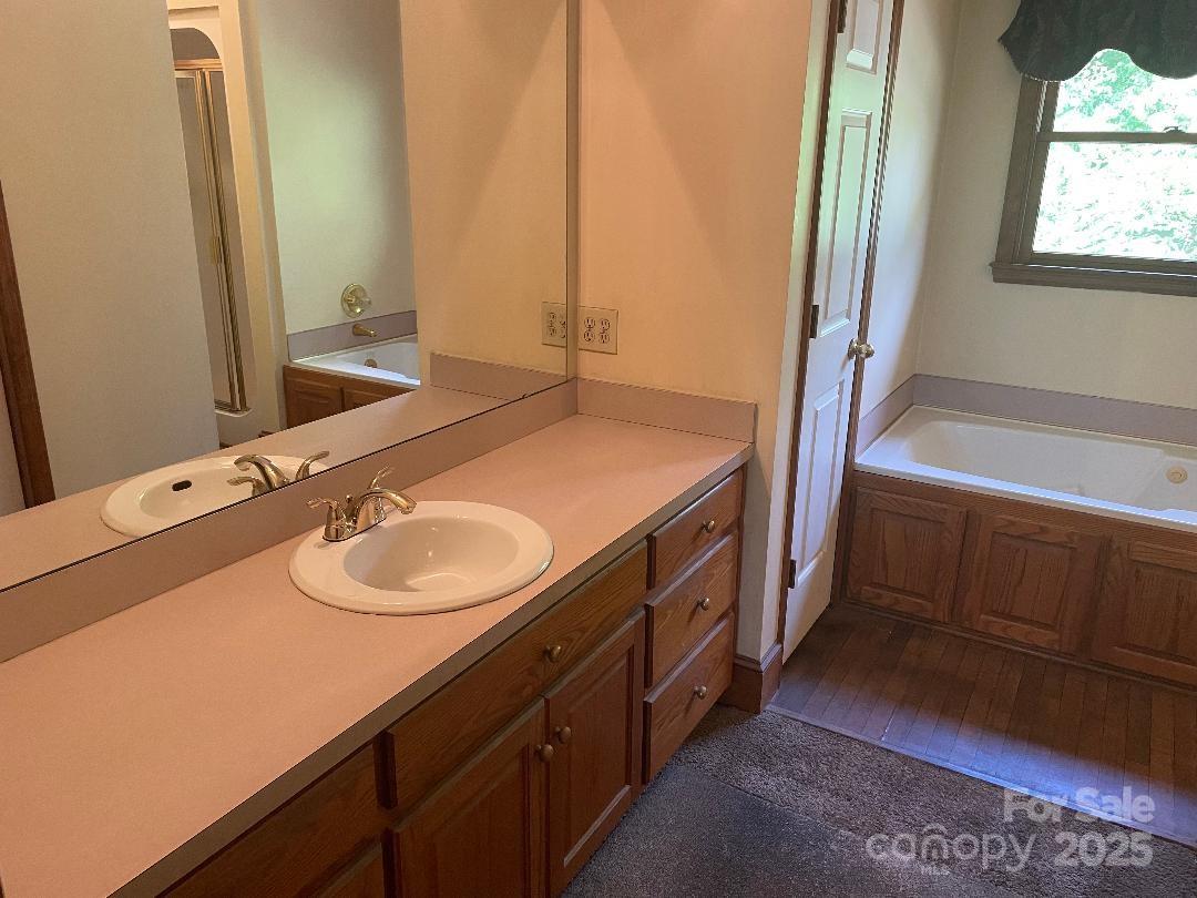 1300 Irish Potato Road Property Photo 21