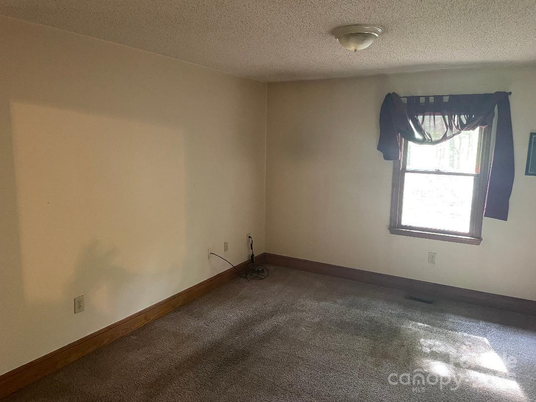 1300 Irish Potato Road Property Photo 25